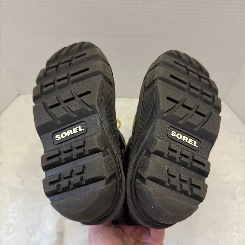 Sorel Children’s Flurry Snow Boot Black Yellow Kids‎ 11 Waterproof Warm